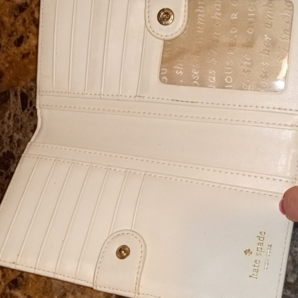 KATE SPADE WALLET - Picture 3 of 4